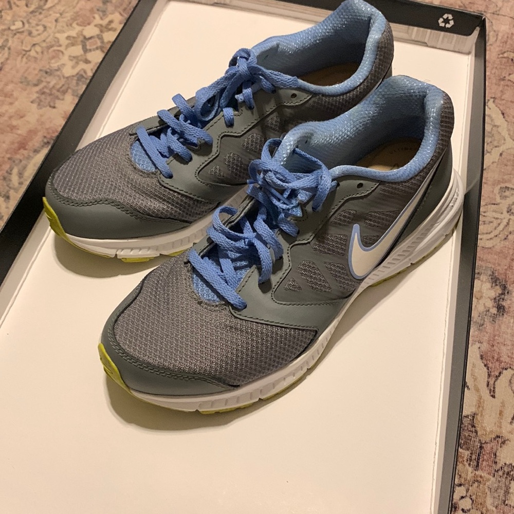 Cute comfy Nike Downshifter gray and blue